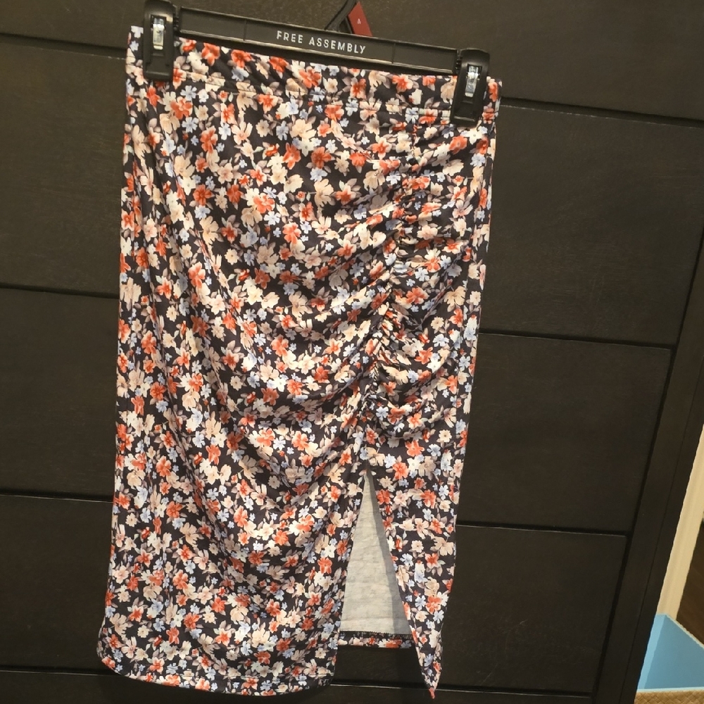 SHEIN Floral Pencil Skirt